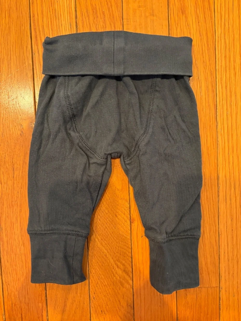 Newbie 2-4mo pants